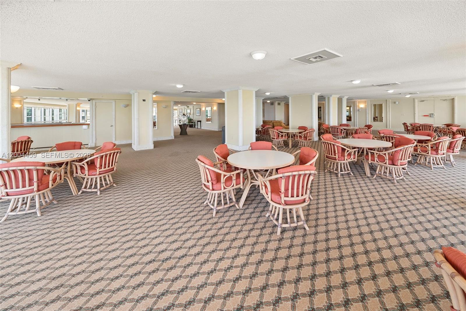 600 Grapetree Dr #3BS, Key Biscayne FL 33149