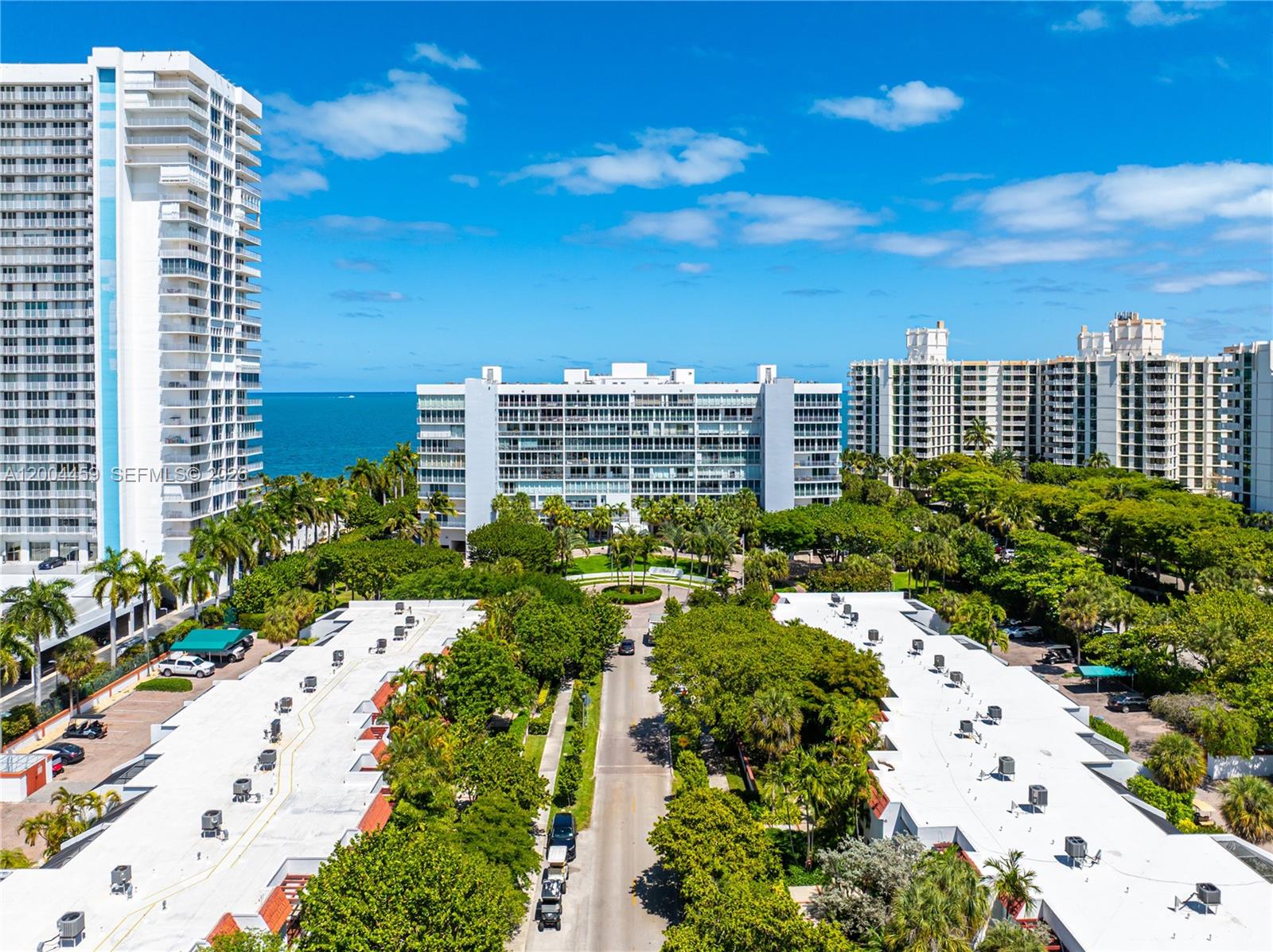 600 Grapetree Dr #3BS, Key Biscayne FL 33149