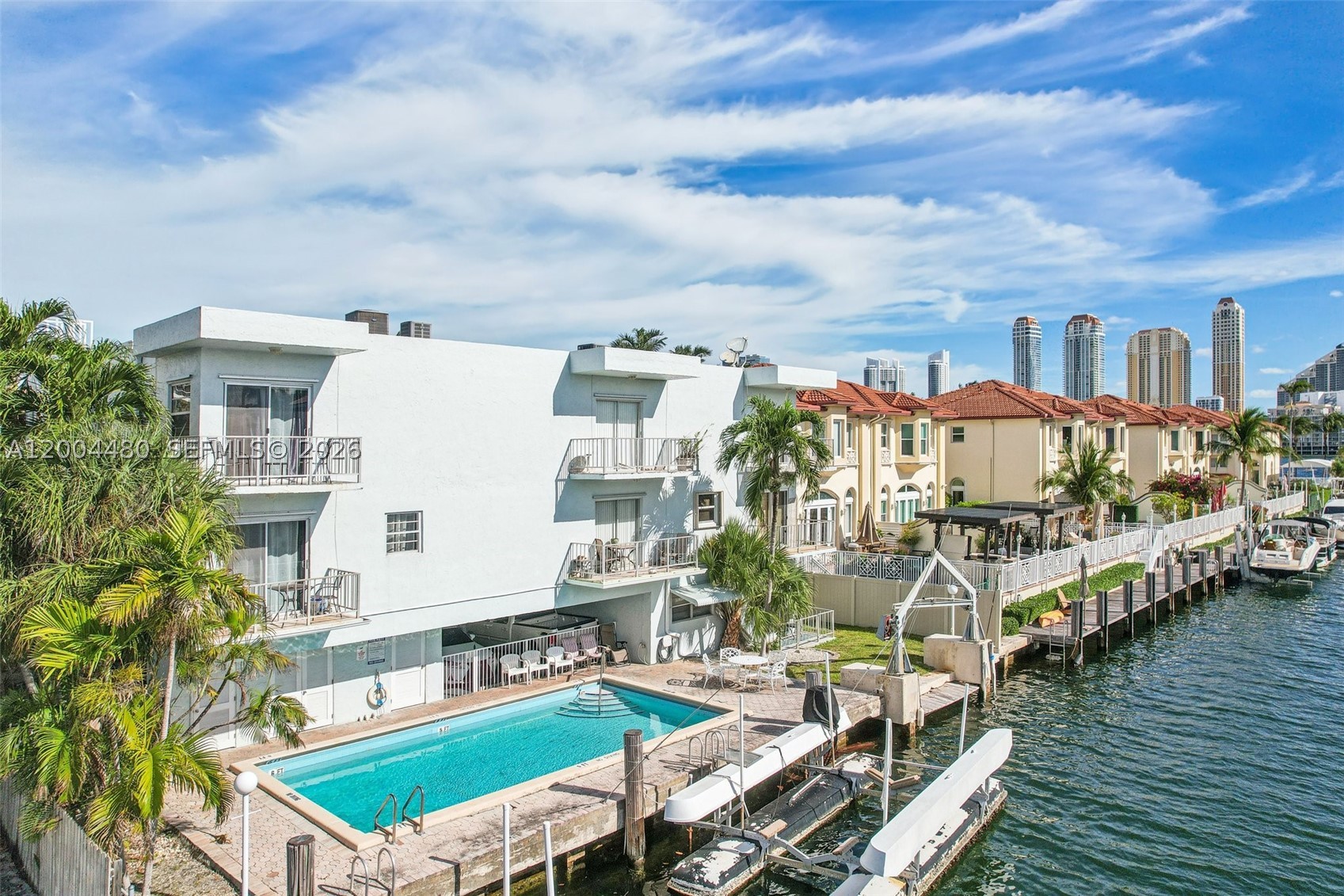 3862 NE 171st St #E, North Miami Beach FL 33160