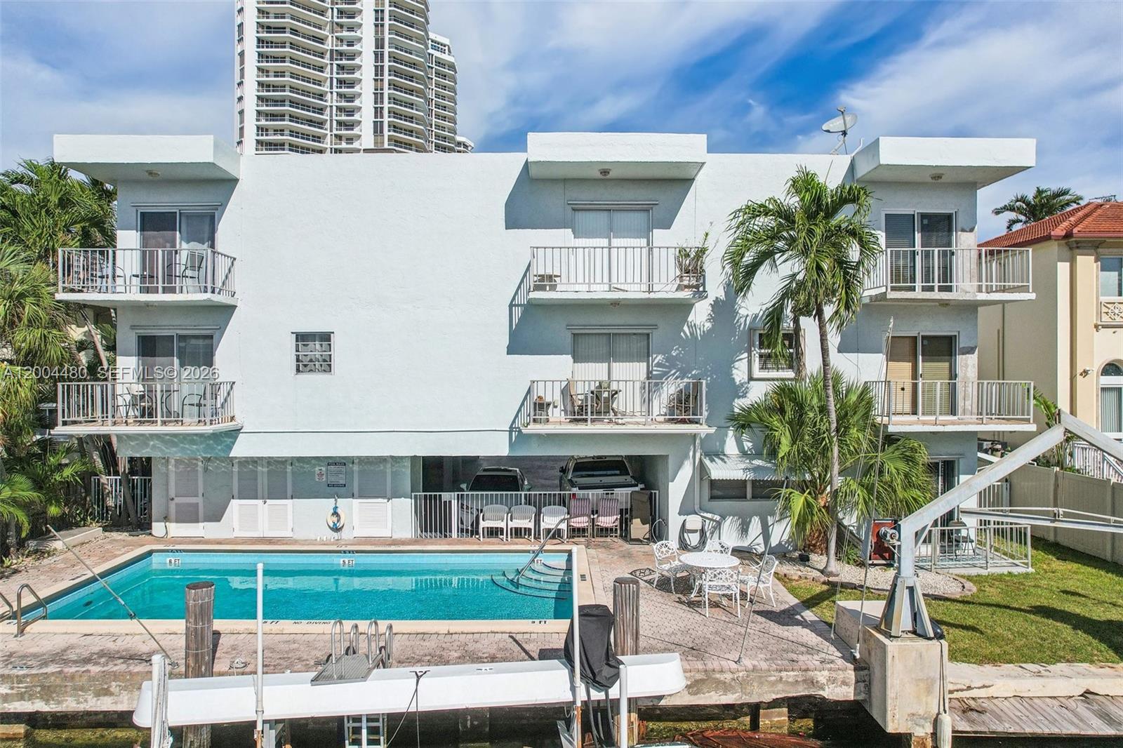 3862 NE 171st St #E, North Miami Beach FL 33160