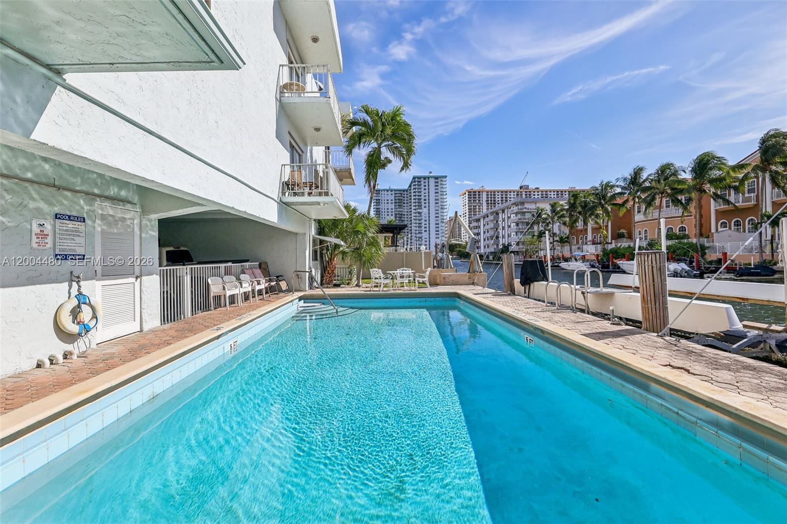 3862 NE 171st St #E, North Miami Beach FL 33160