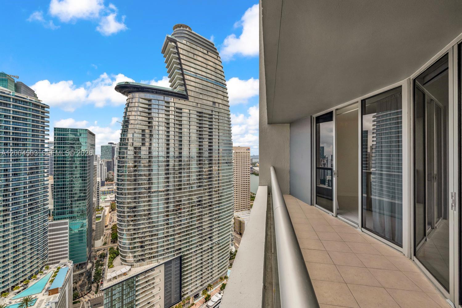 465 Brickell Ave #4206, Miami FL 33131