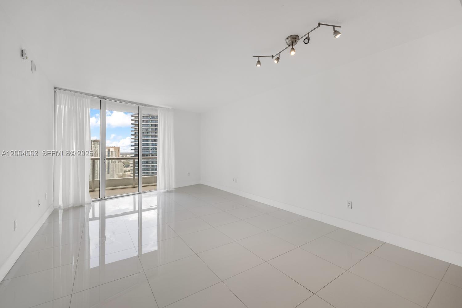 465 Brickell Ave #4206, Miami FL 33131