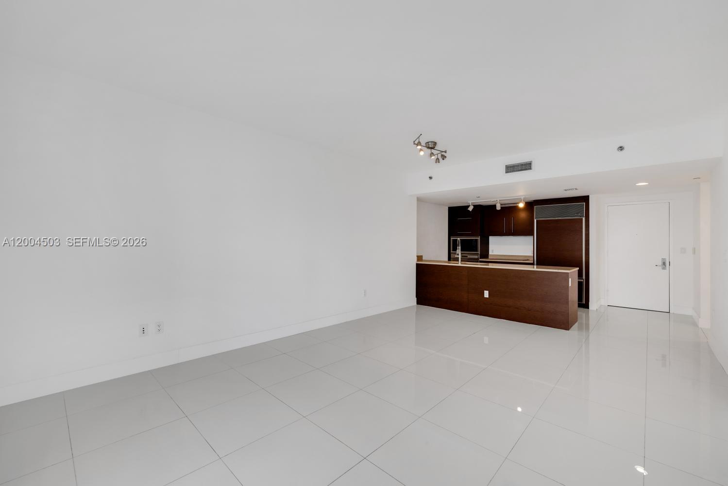 465 Brickell Ave #4206, Miami FL 33131