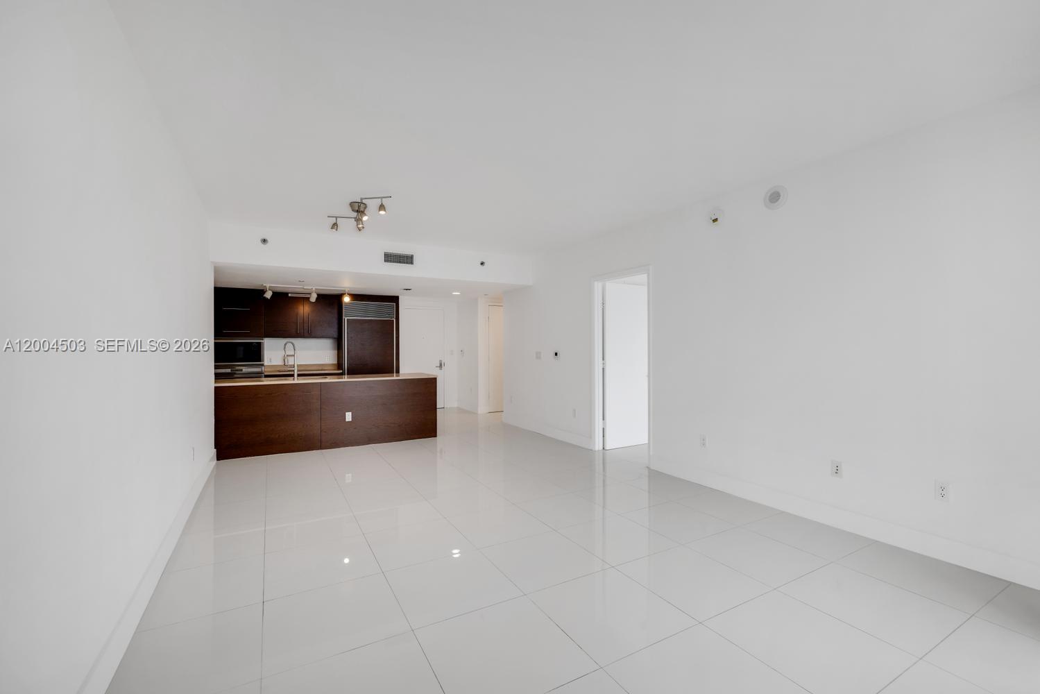 465 Brickell Ave #4206, Miami FL 33131