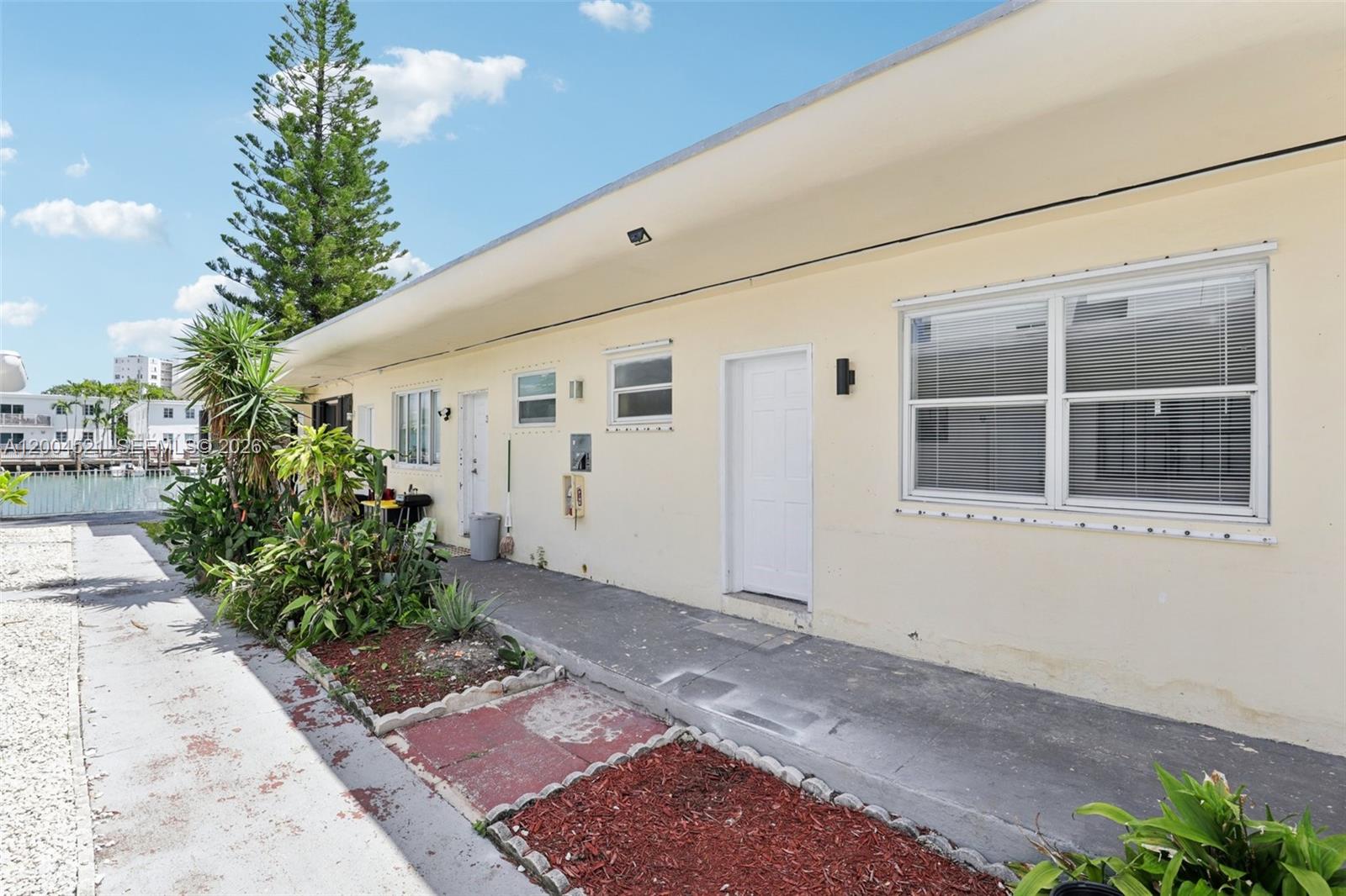 7975 Crespi Blvd, Unit 2, Miami Beach FL 33141