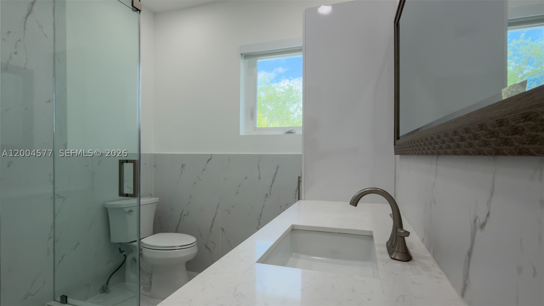 1690 Daytonia Rd, Miami Beach FL 33141