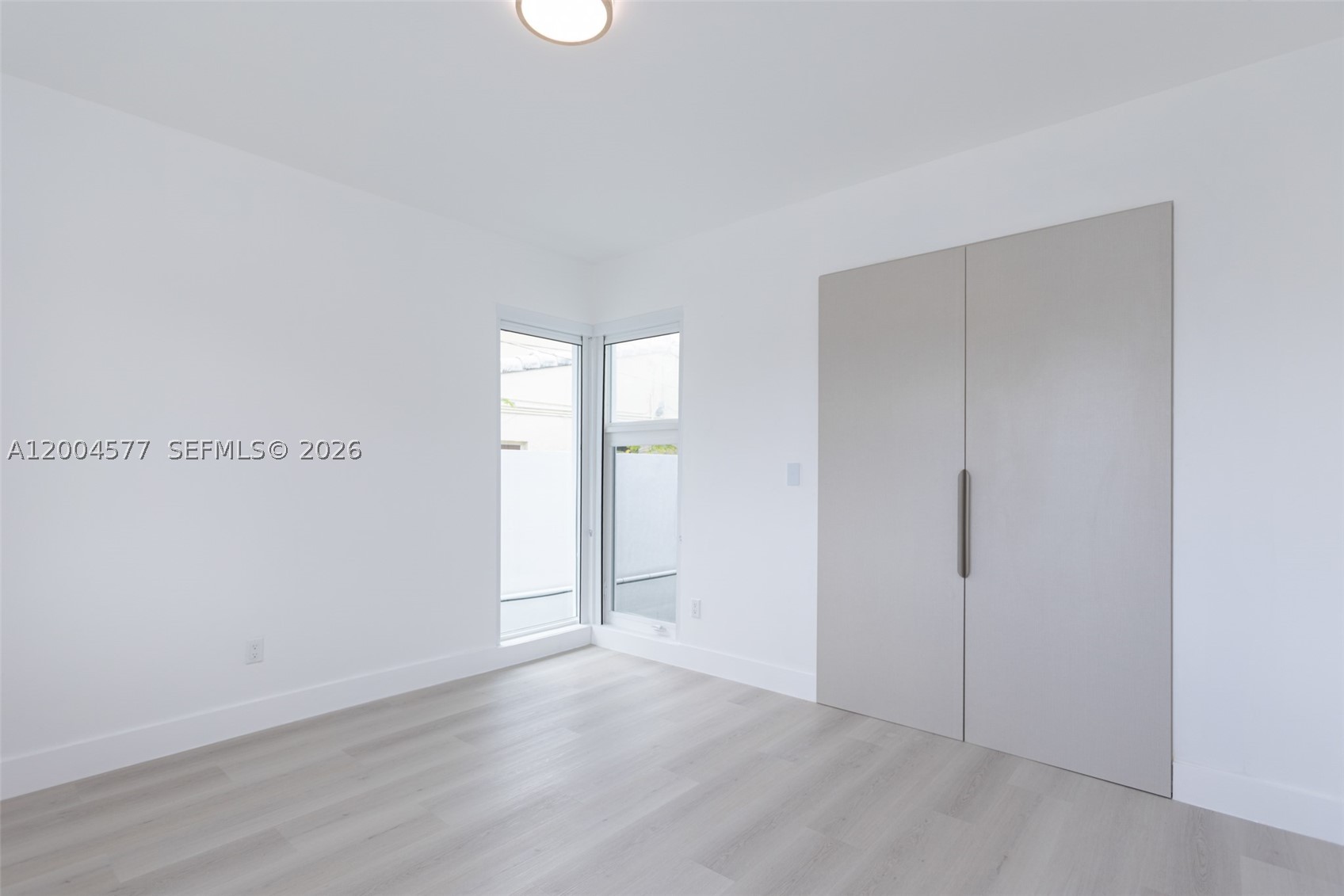 1690 Daytonia Rd, Miami Beach FL 33141