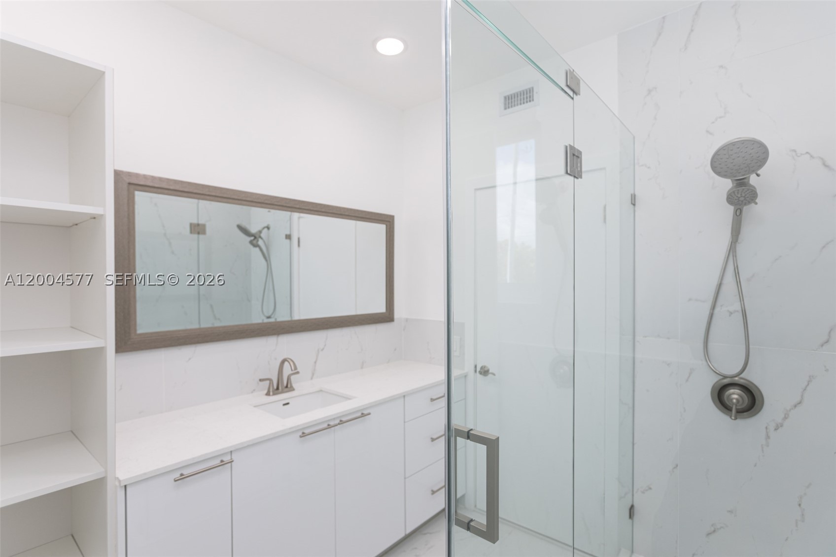 1690 Daytonia Rd, Miami Beach FL 33141
