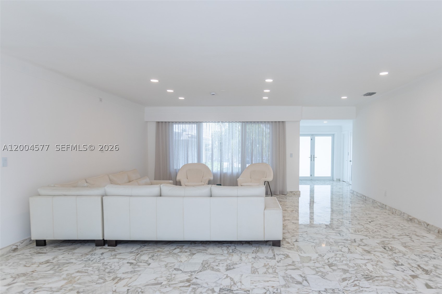 1690 Daytonia Rd, Miami Beach FL 33141