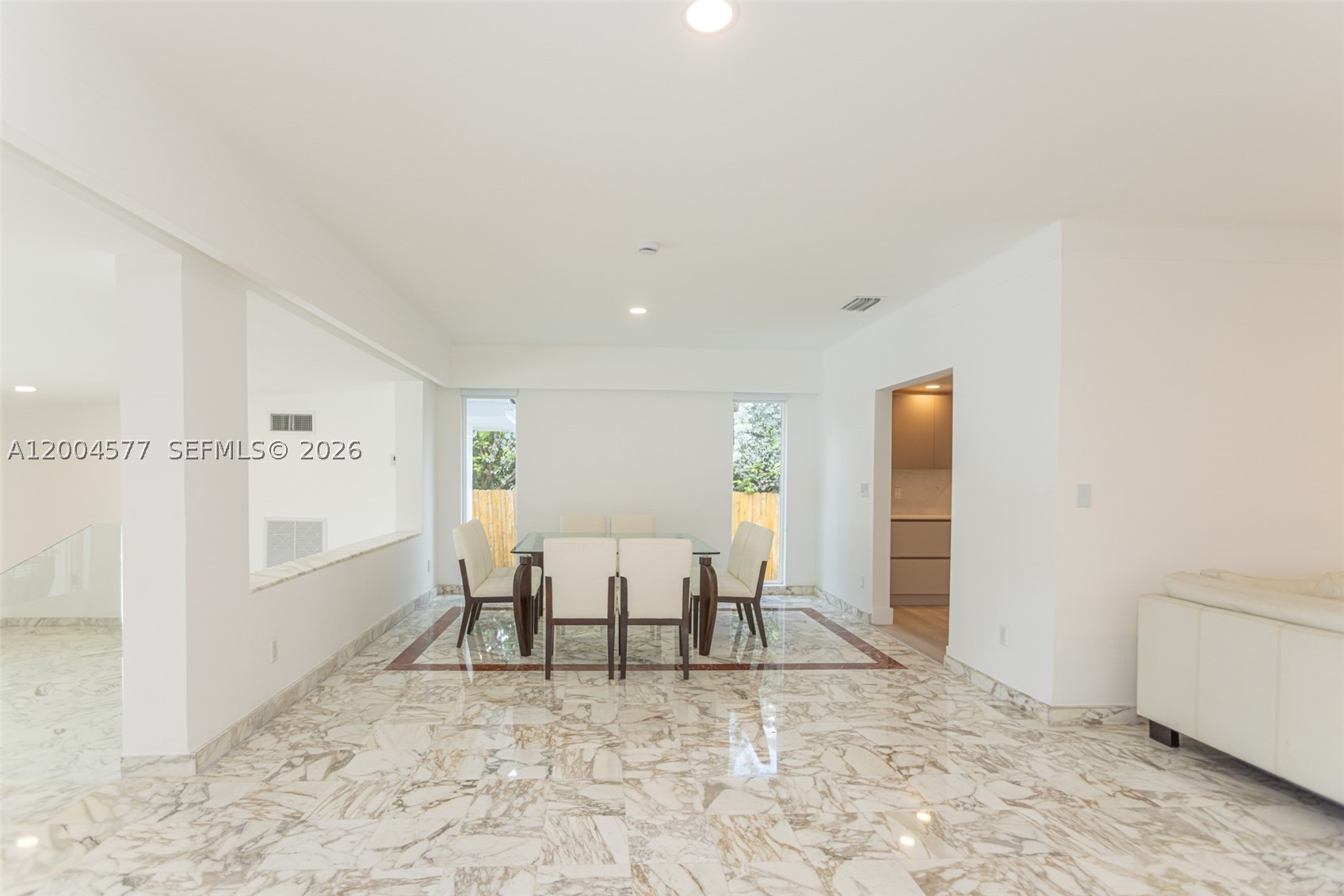 1690 Daytonia Rd, Miami Beach FL 33141