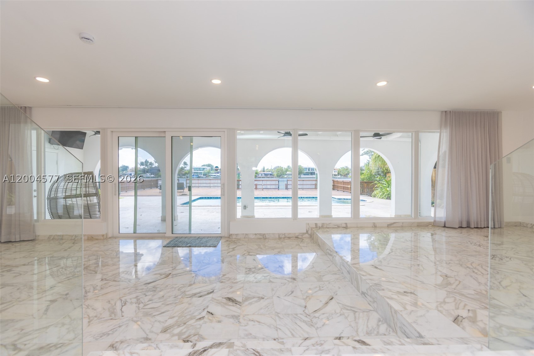 1690 Daytonia Rd, Miami Beach FL 33141