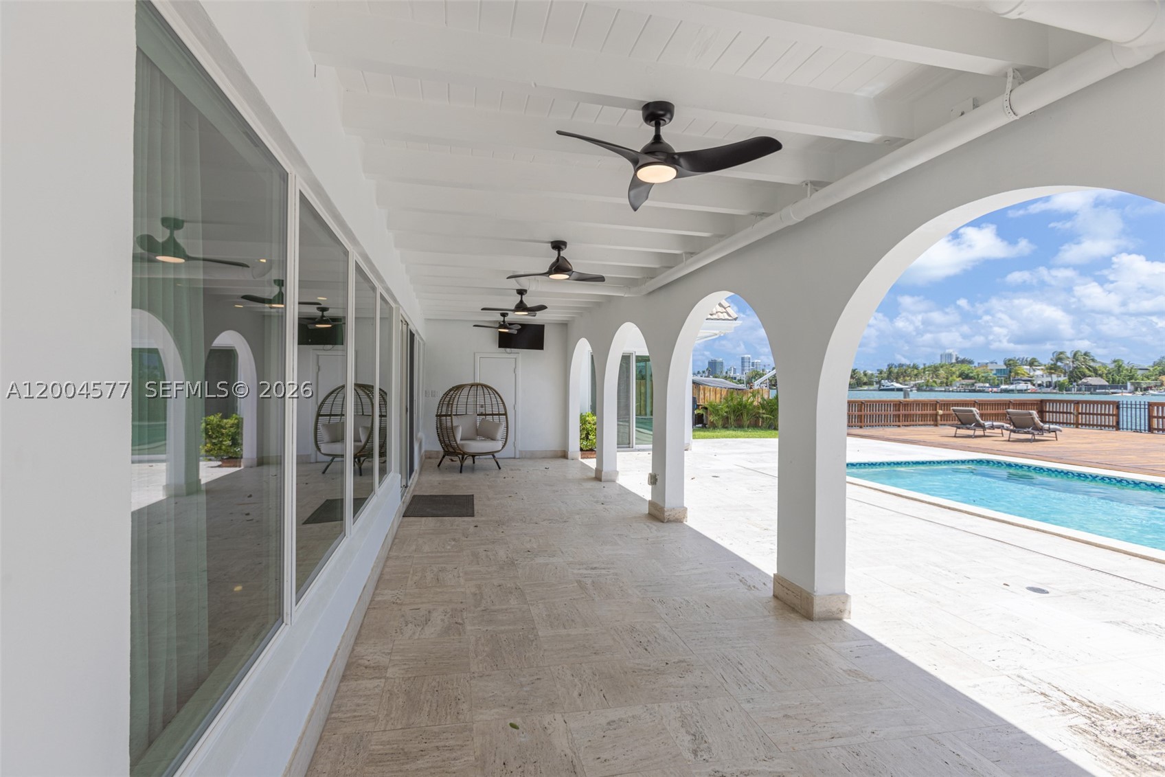 1690 Daytonia Rd, Miami Beach FL 33141