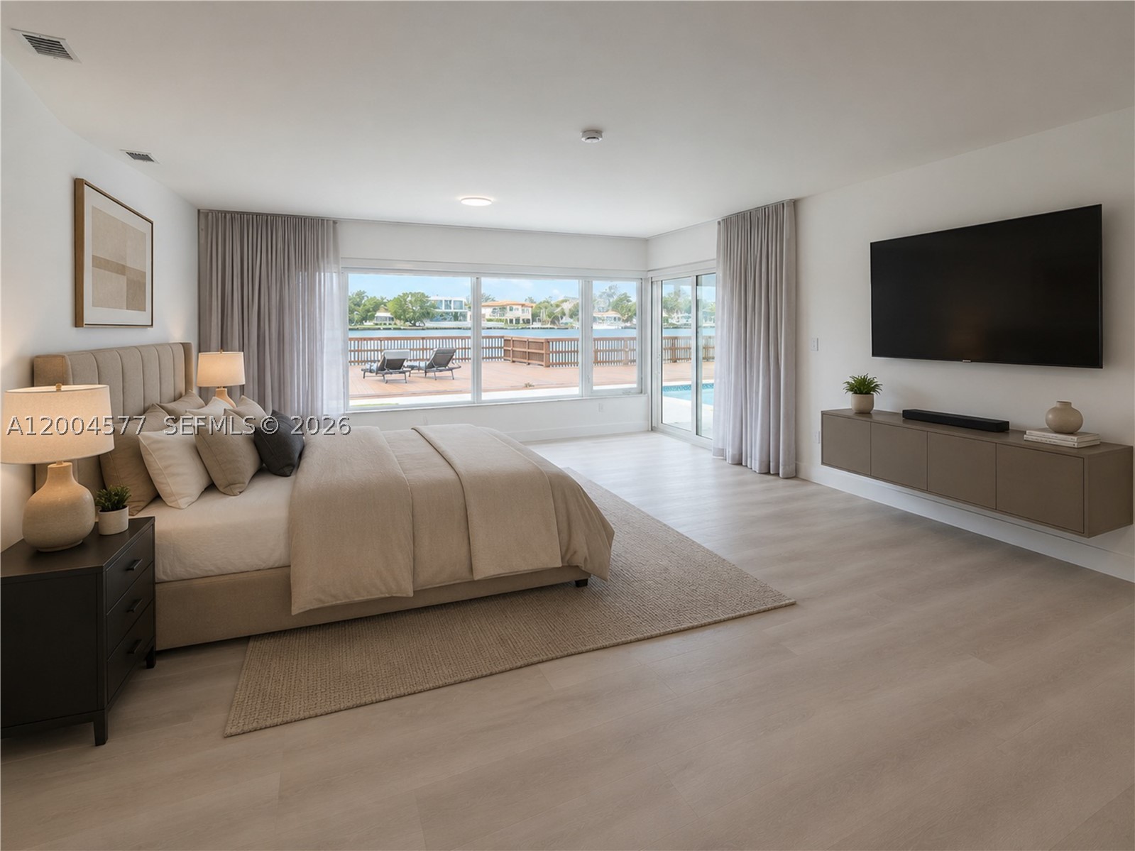 1690 Daytonia Rd, Miami Beach FL 33141