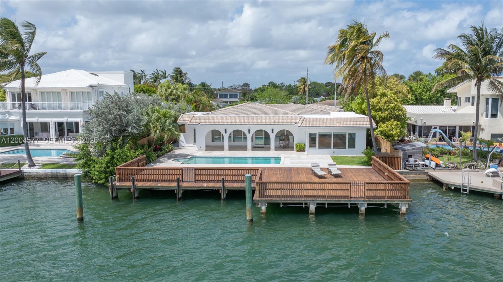 1690 Daytonia Rd, Miami Beach FL 33141