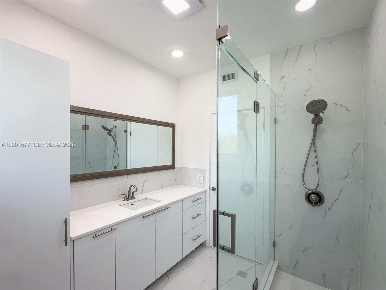 1690 Daytonia Rd, Miami Beach FL 33141