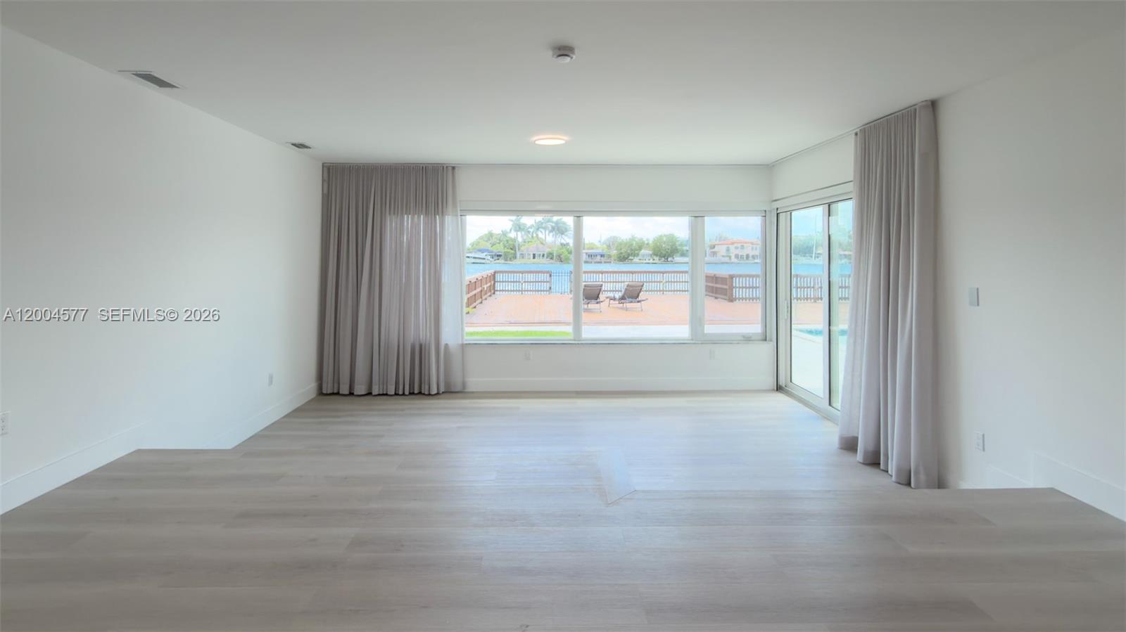 1690 Daytonia Rd, Miami Beach FL 33141