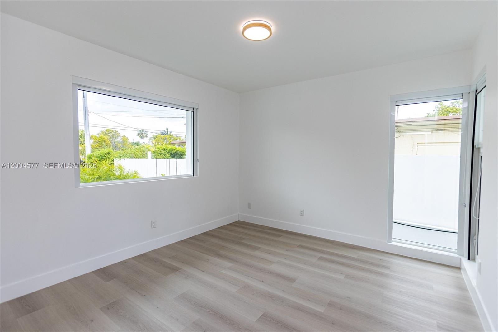 1690 Daytonia Rd, Miami Beach FL 33141