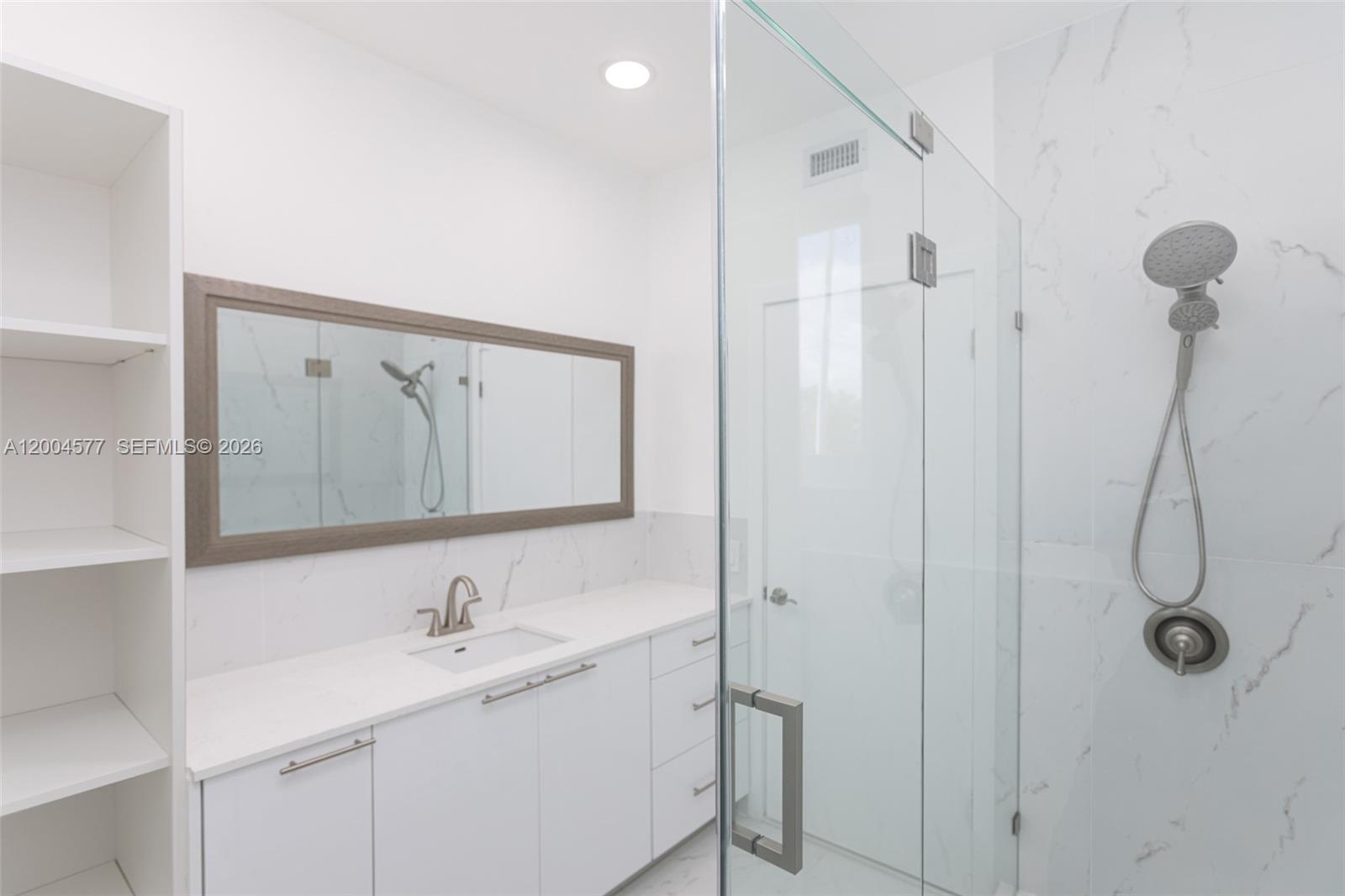 1690 Daytonia Rd, Miami Beach FL 33141