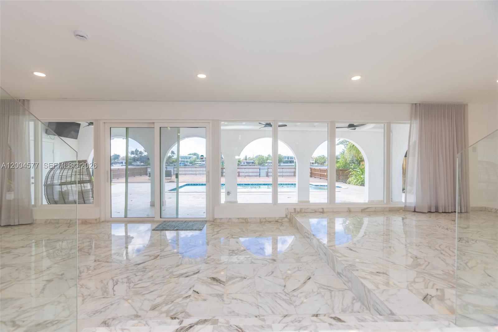1690 Daytonia Rd, Miami Beach FL 33141