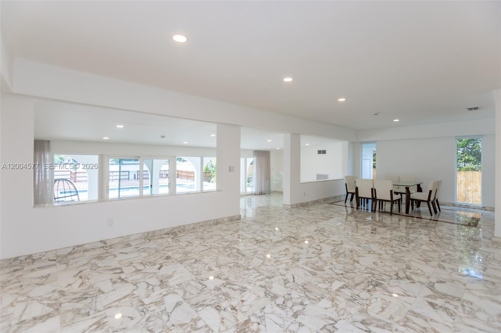1690 Daytonia Rd, Miami Beach FL 33141