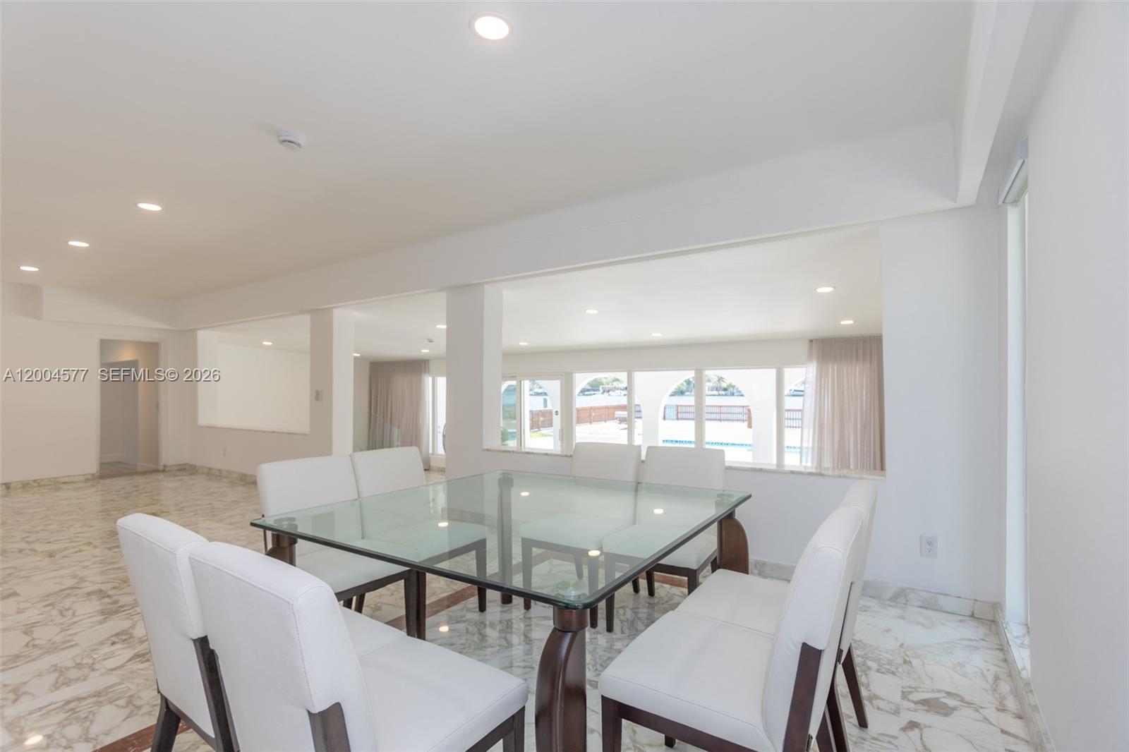 1690 Daytonia Rd, Miami Beach FL 33141