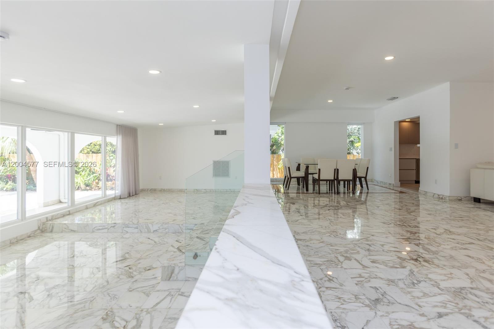 1690 Daytonia Rd, Miami Beach FL 33141