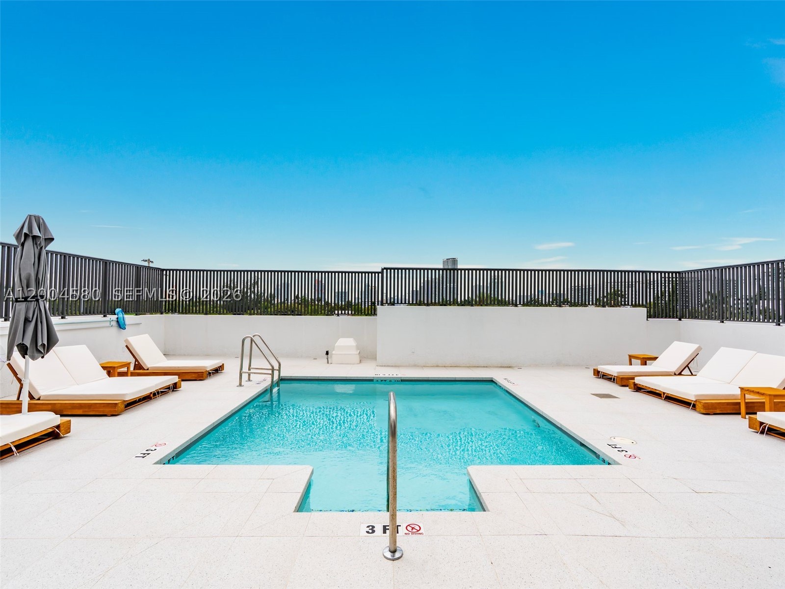 1030 15th St #321, Miami Beach FL 33139