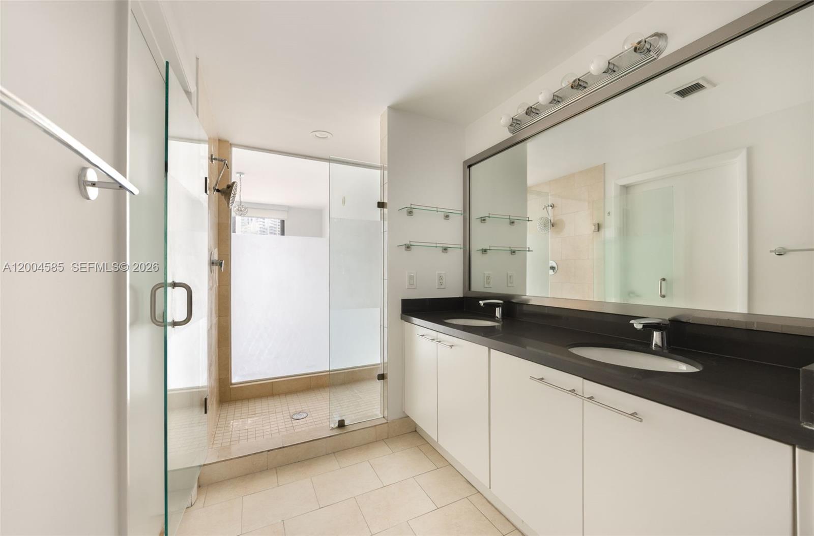 90 SW 3rd St #2602, Miami FL 33130