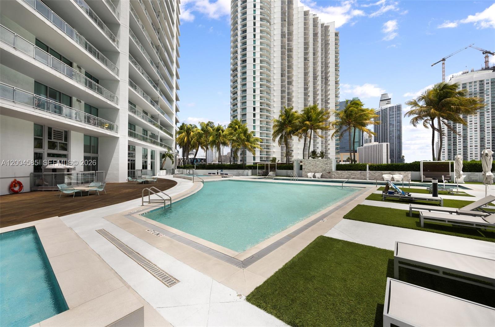 90 SW 3rd St #2602, Miami FL 33130