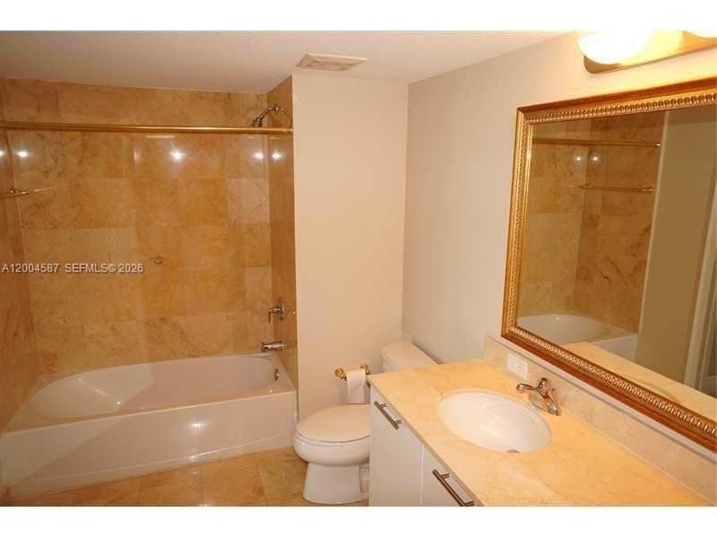1800 N Bayshore Dr #609, Miami FL 33132