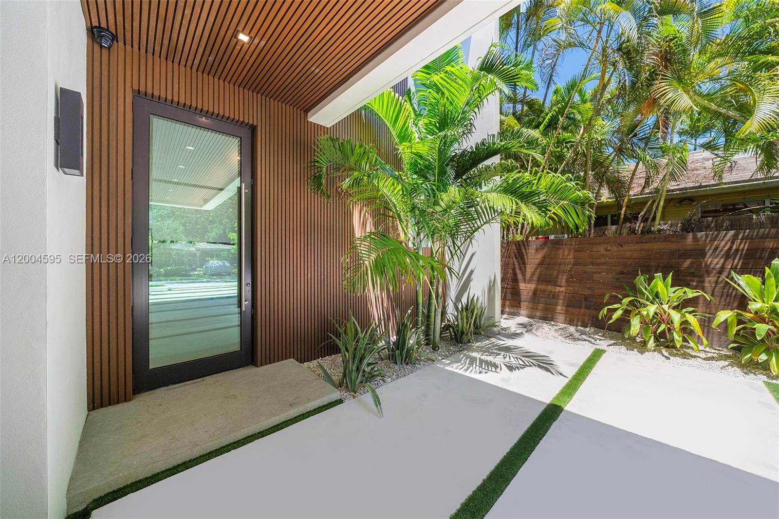 2521 Lincoln Ave, Miami FL 33133
