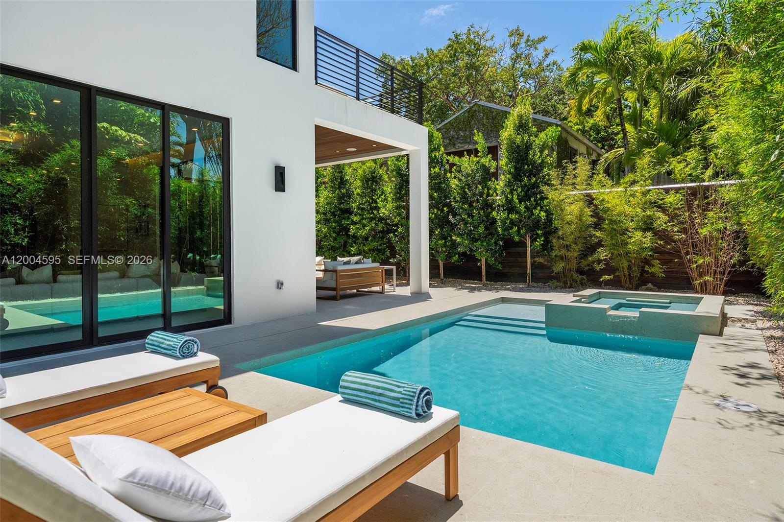 2521 Lincoln Ave, Miami FL 33133
