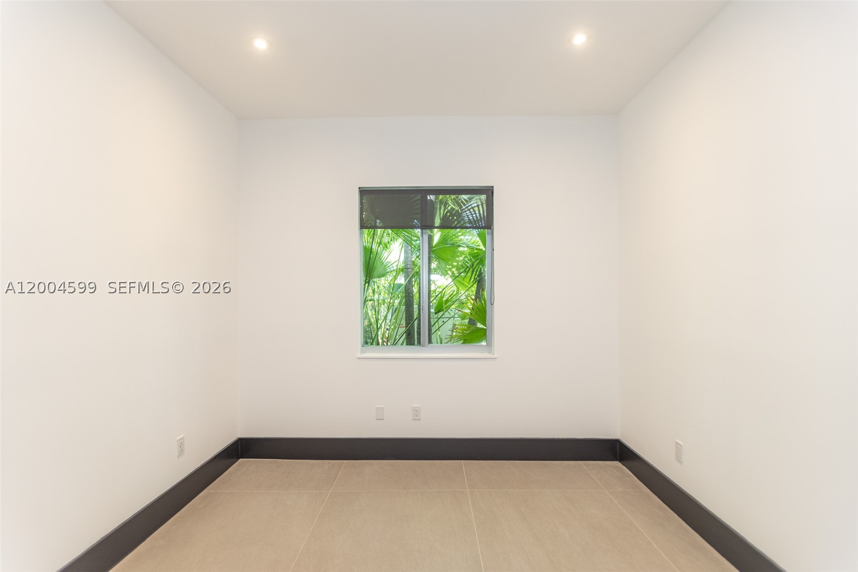 2440 N Shore Ter, Miami Beach FL 33141