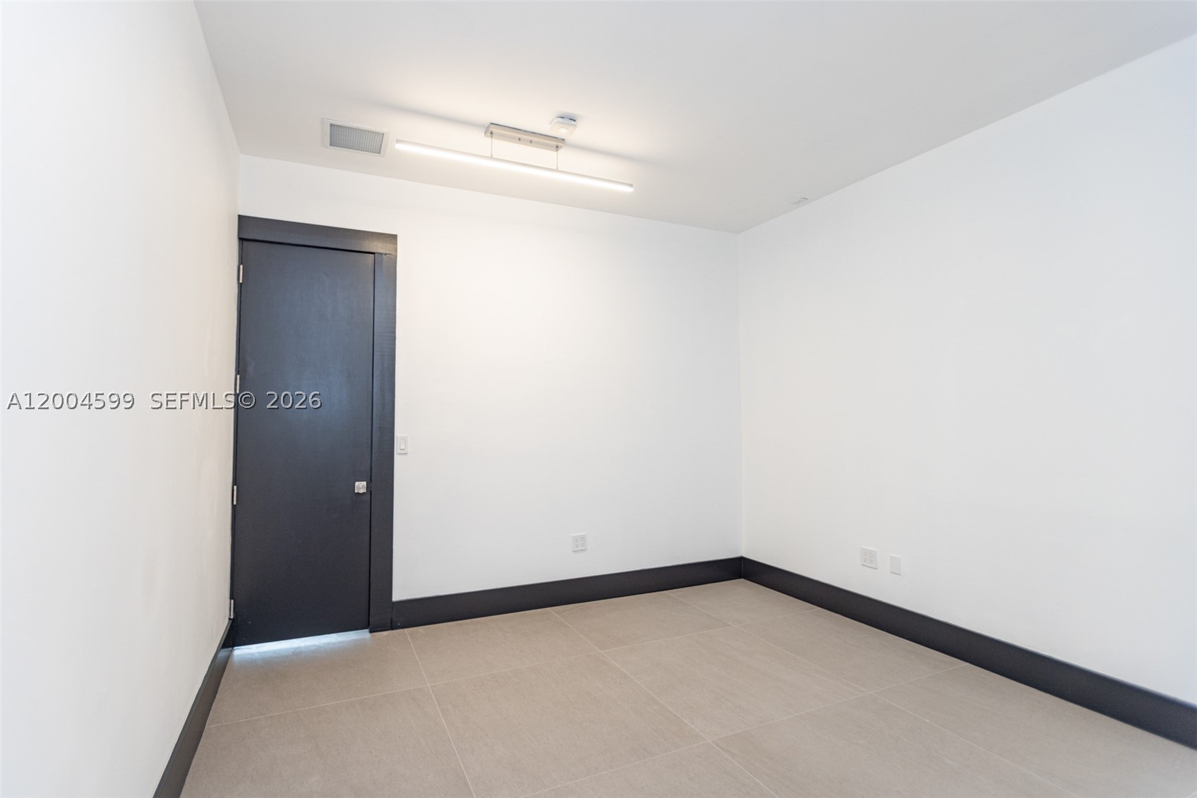 2440 N Shore Ter, Miami Beach FL 33141
