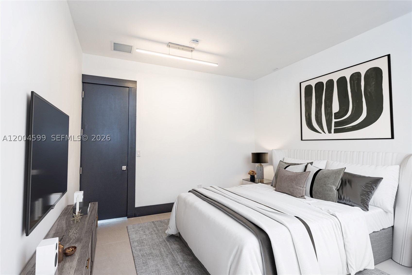 2440 N Shore Ter, Miami Beach FL 33141