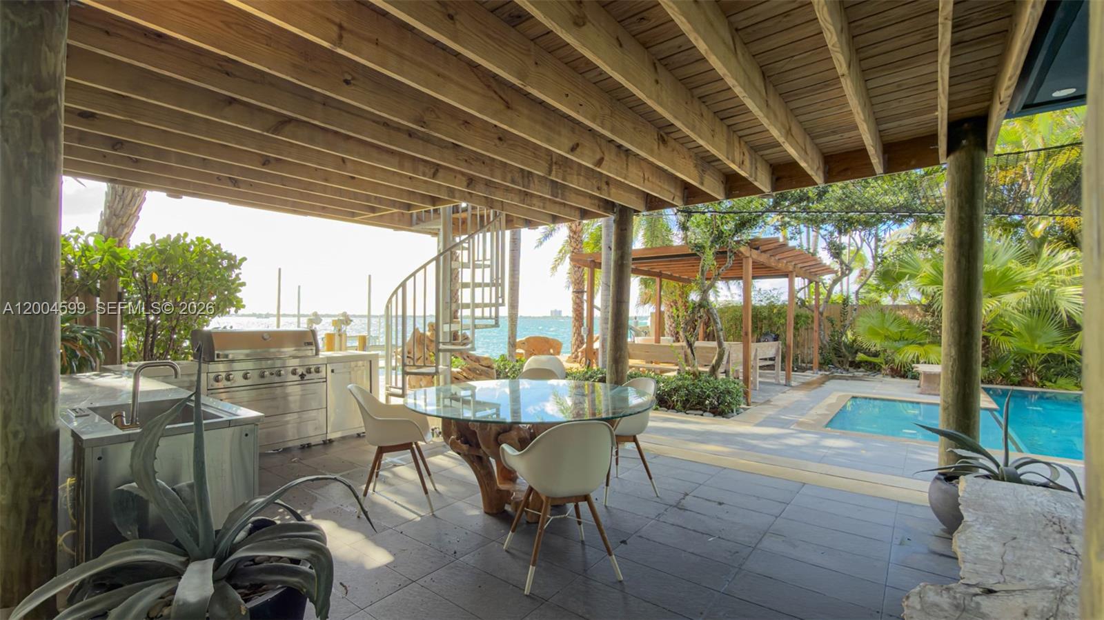 2440 N Shore Ter, Miami Beach FL 33141