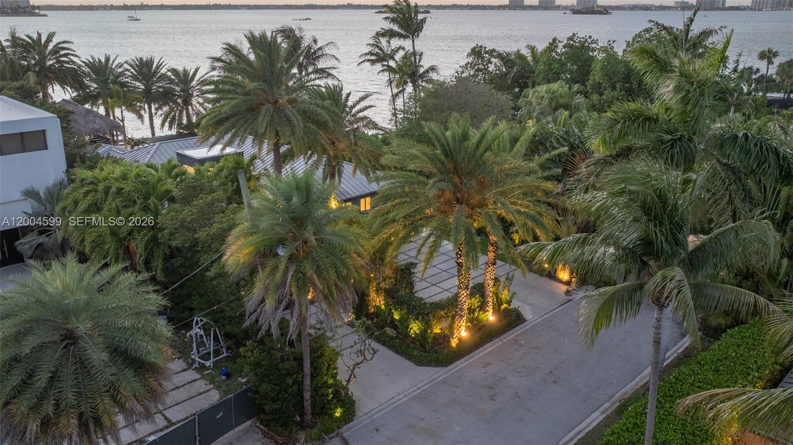 2440 N Shore Ter, Miami Beach FL 33141
