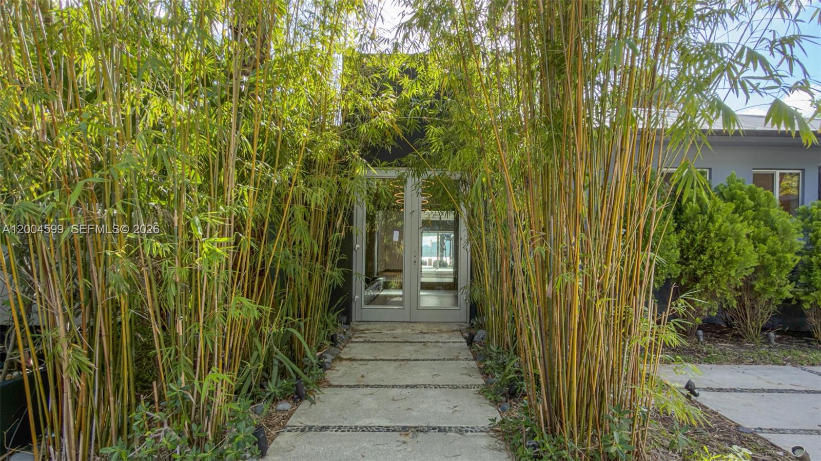 2440 N Shore Ter, Miami Beach FL 33141