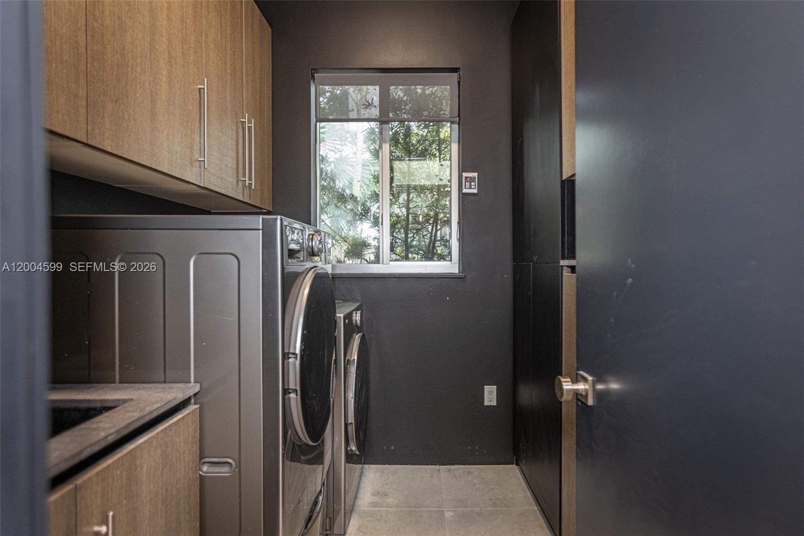 2440 N Shore Ter, Miami Beach FL 33141