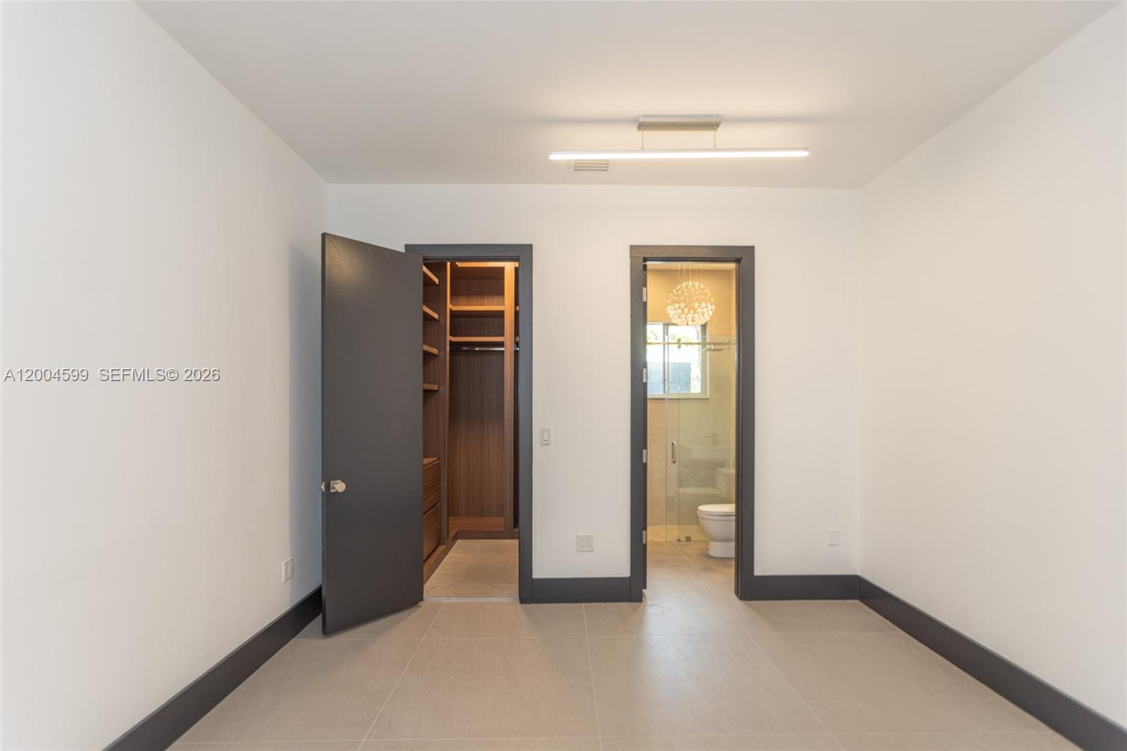 2440 N Shore Ter, Miami Beach FL 33141