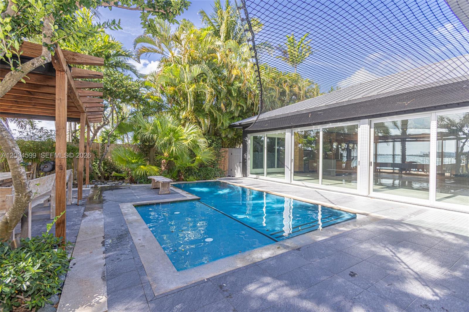 2440 N Shore Ter, Miami Beach FL 33141