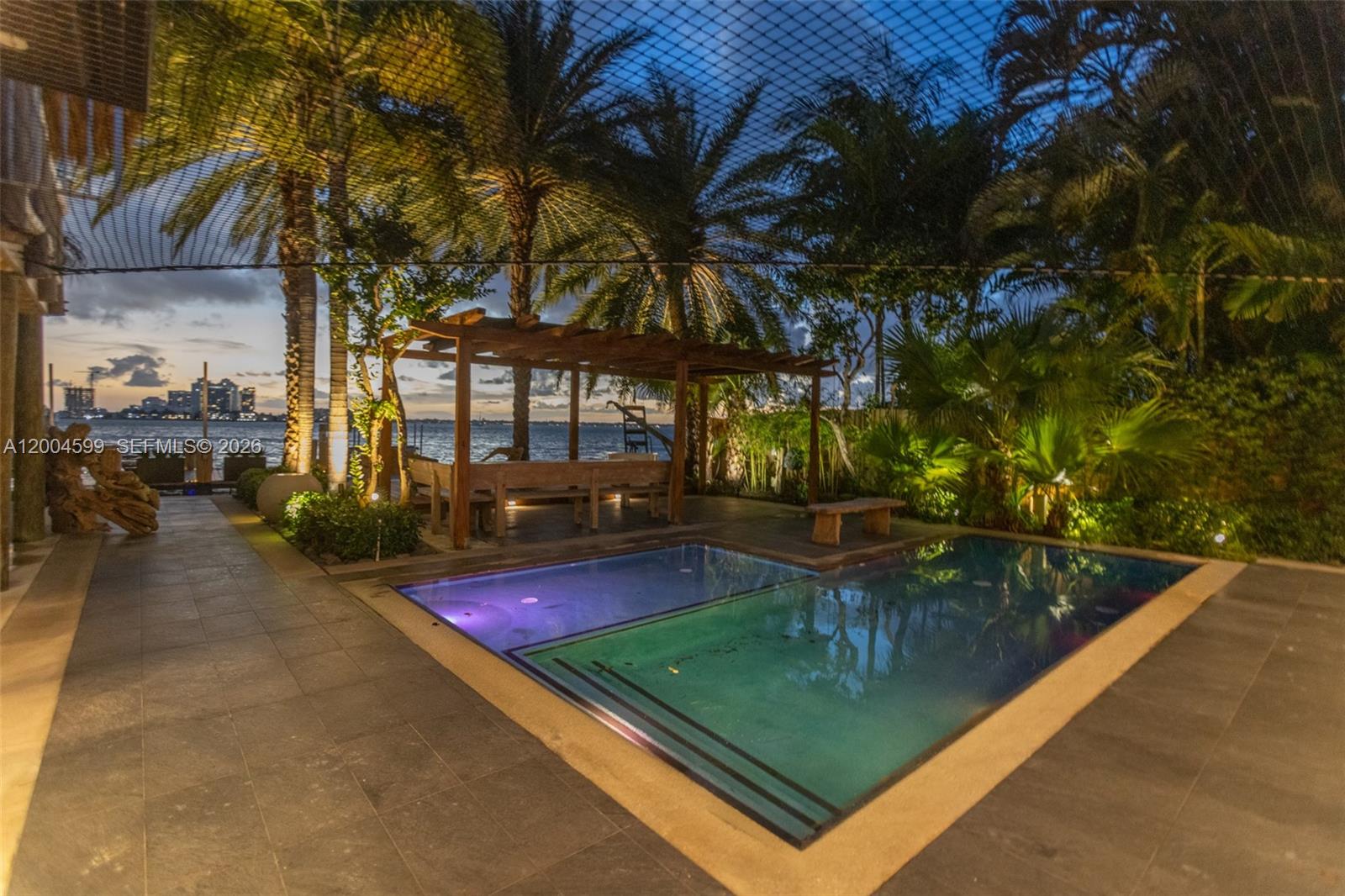 2440 N Shore Ter, Miami Beach FL 33141