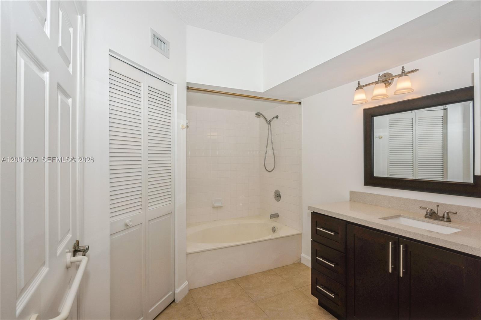 1280 S Alhambra Cir #2419, Coral Gables FL 33146
