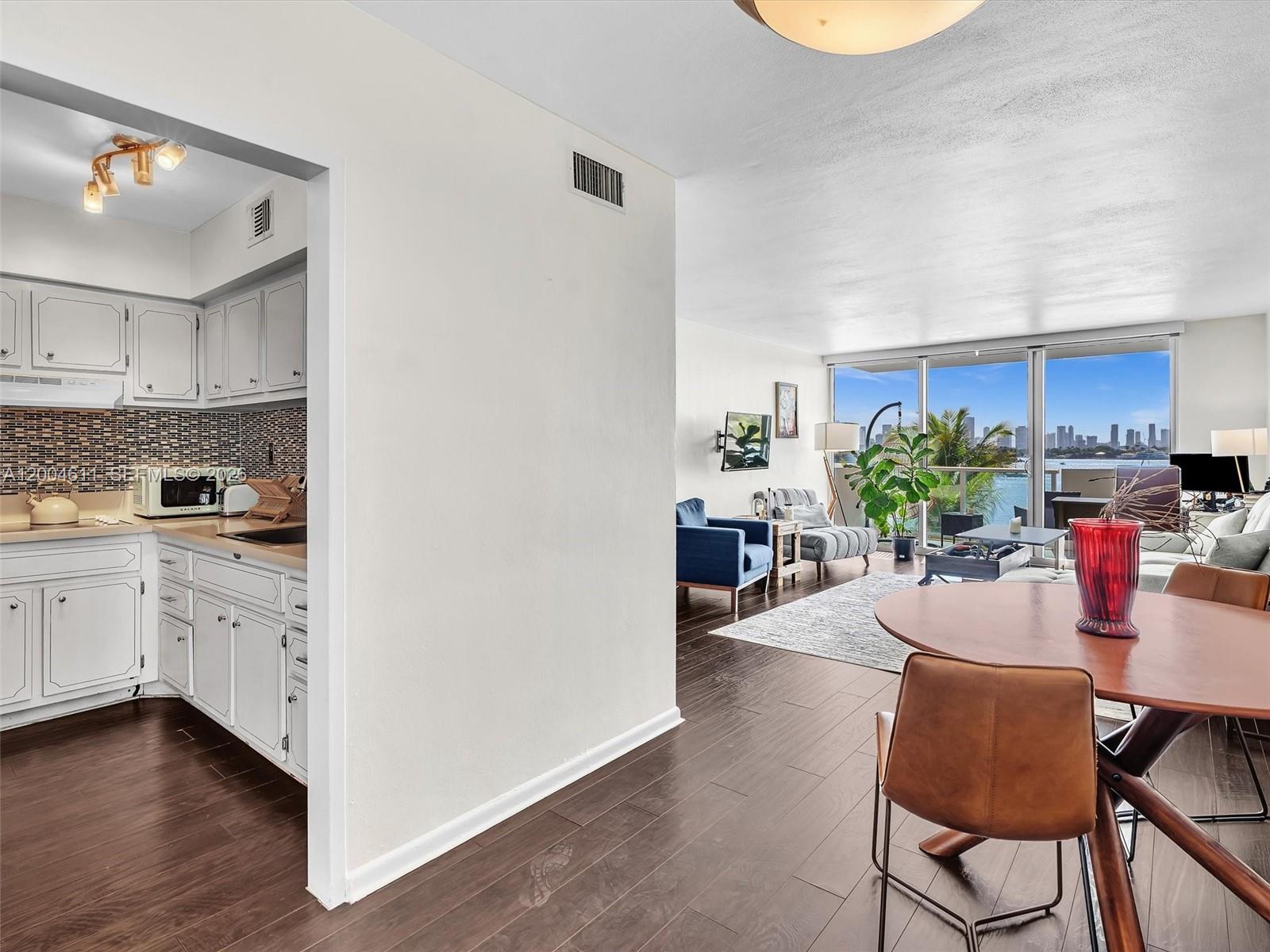 1200 West Ave #305, Miami Beach FL 33139