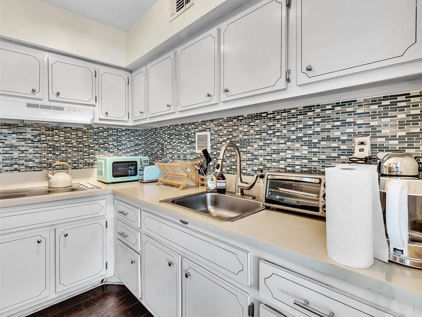 1200 West Ave #305, Miami Beach FL 33139