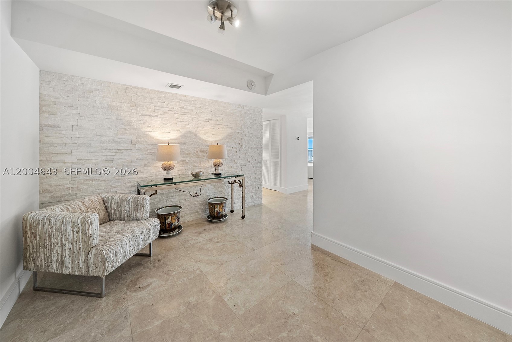 600 Grapetree Dr #3BS, Key Biscayne FL 33149