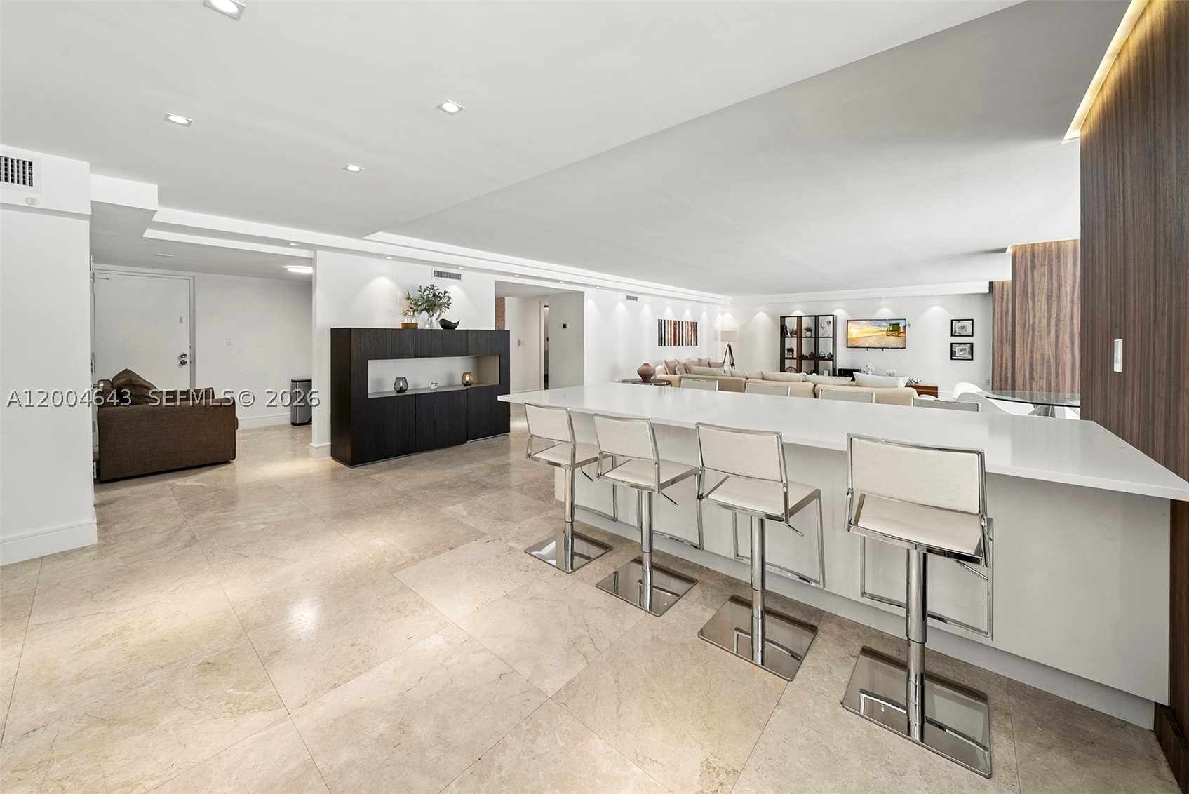 600 Grapetree Dr #3BS, Key Biscayne FL 33149