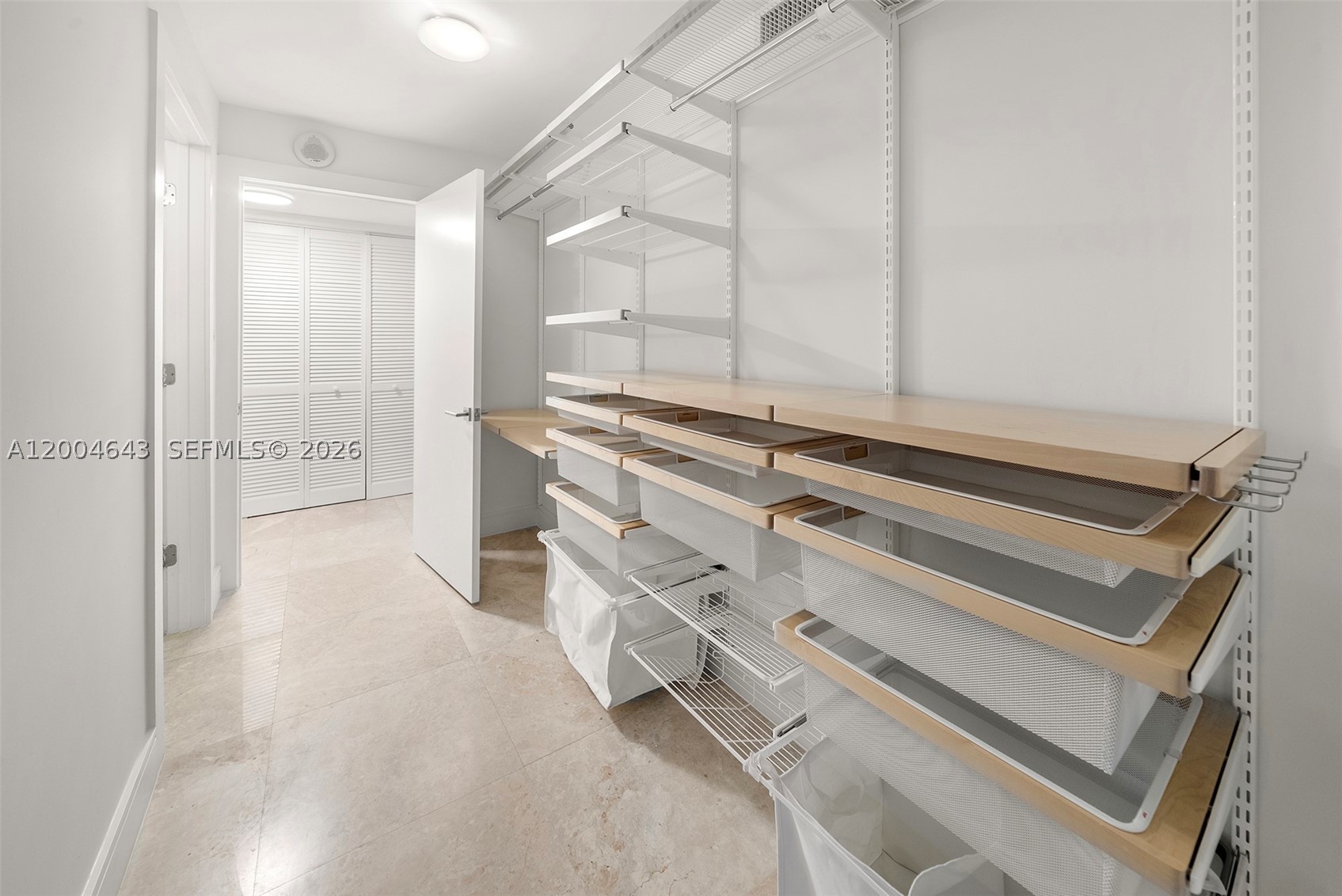 600 Grapetree Dr #3BS, Key Biscayne FL 33149