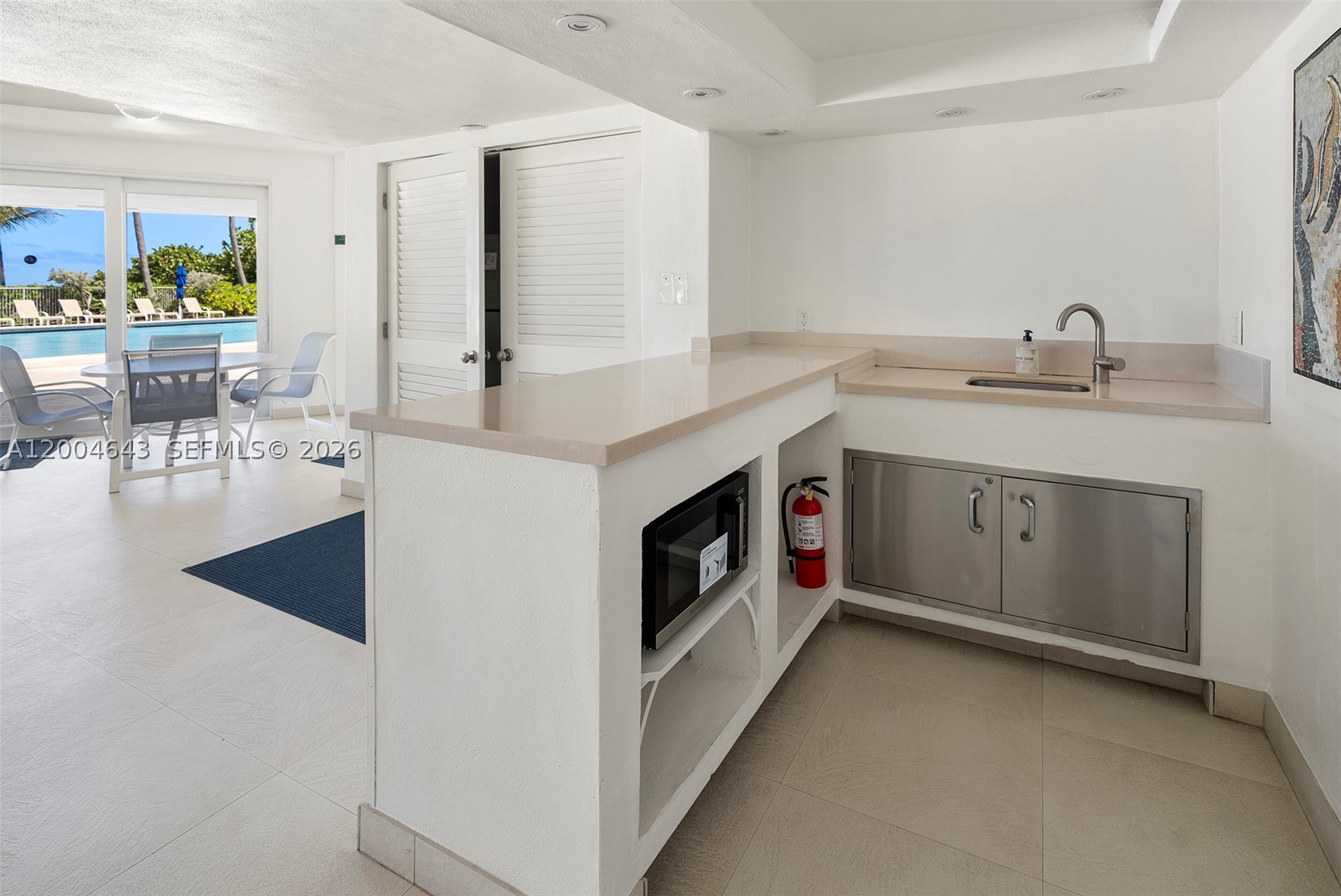 600 Grapetree Dr #3BS, Key Biscayne FL 33149
